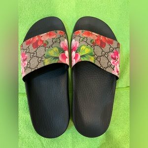 Authentic Floral Gucci Sandal- Women’s Size 6